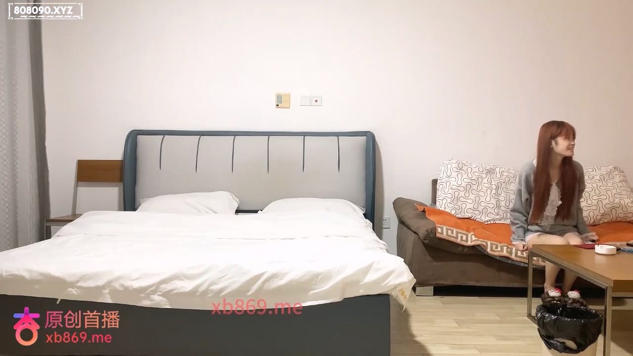 杏吧蜡笔小新EP1-约个19岁的小妹妹，皮肤嫩滑摸起来很舒服，粉嫩无毛非常敏感20260105
