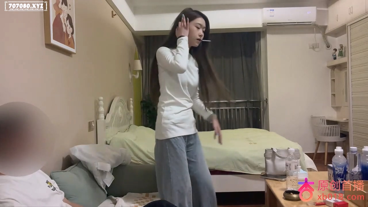 杏吧书生EP3-05年肤白貌美175大长腿，刚下海，身材苗条笑起来非常甜，妹妹不小心把套子掉进到逼里了_20260319